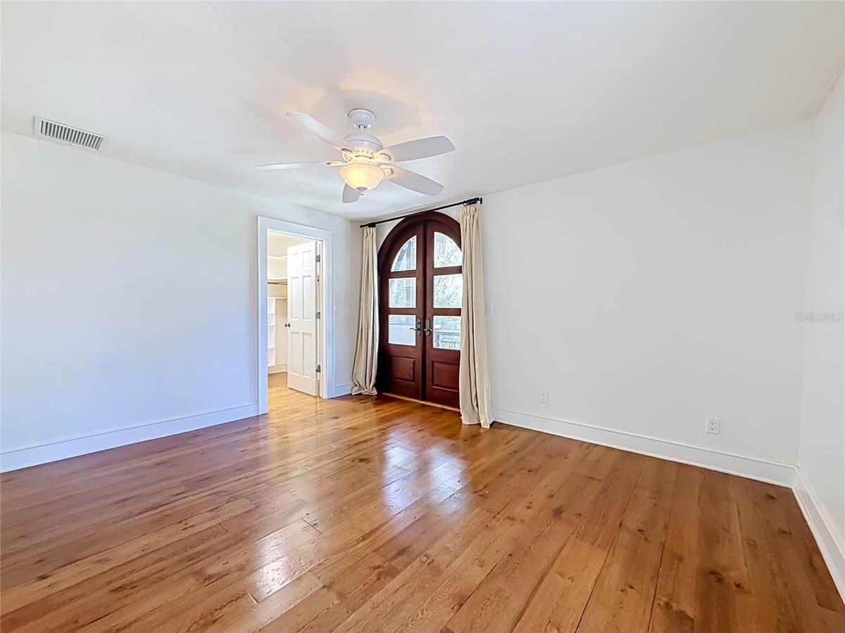 1850 OAK CREEK DRIVE — photo 45 of 72