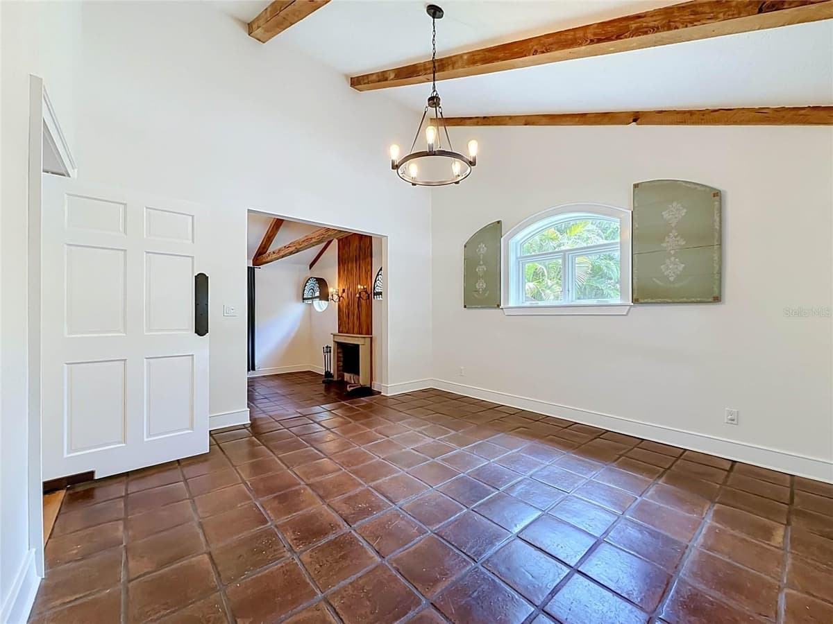 1850 OAK CREEK DRIVE — photo 13 of 72