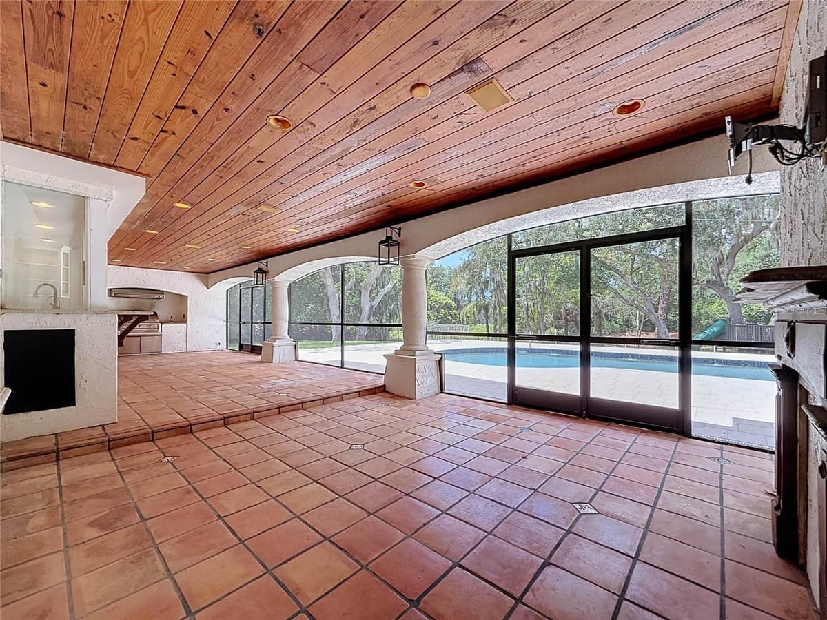 1850 OAK CREEK DRIVE — photo 53 of 72