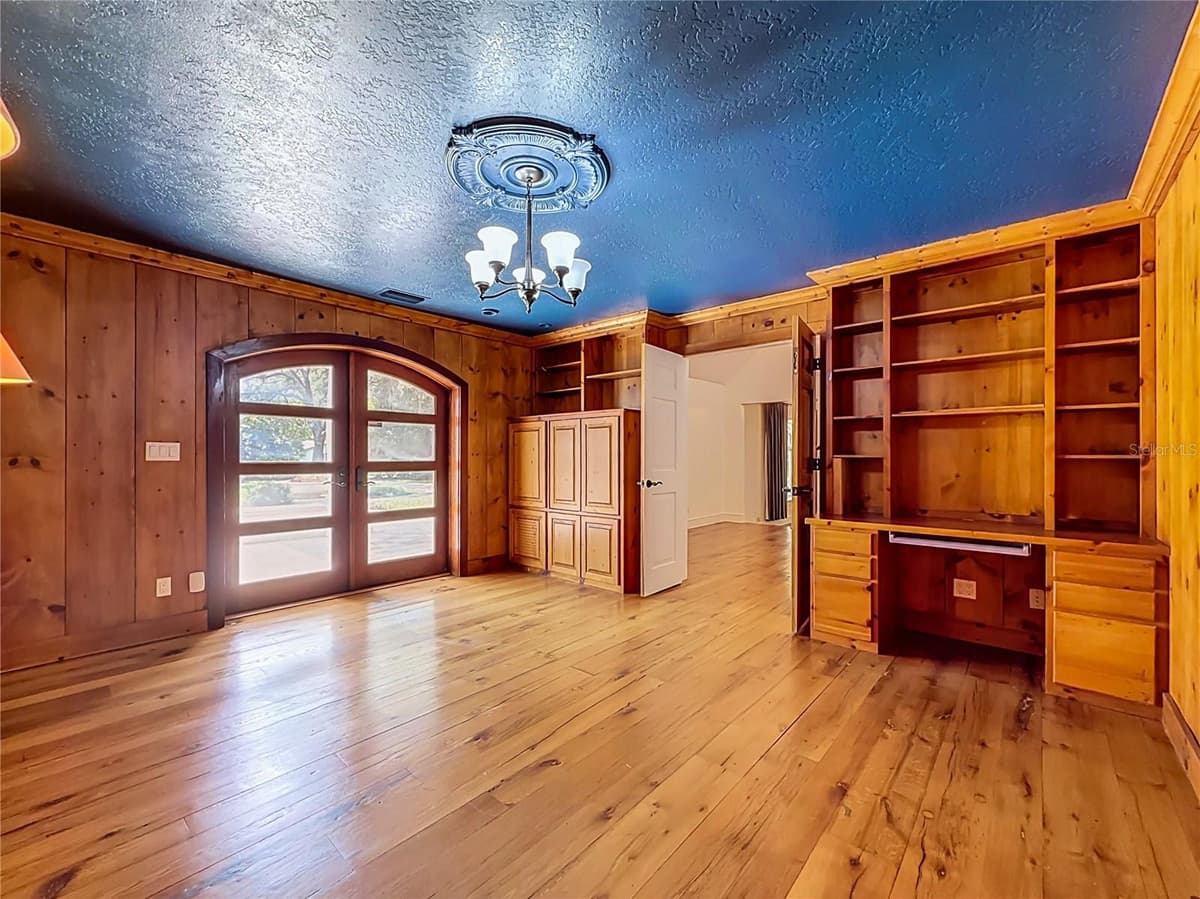 1850 OAK CREEK DRIVE — photo 29 of 72