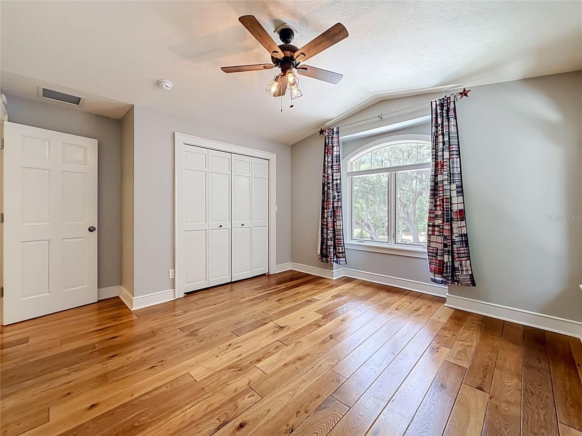 1850 OAK CREEK DRIVE — photo 48 of 72