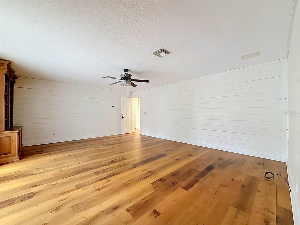 1850 OAK CREEK DRIVE — photo 36 of 72