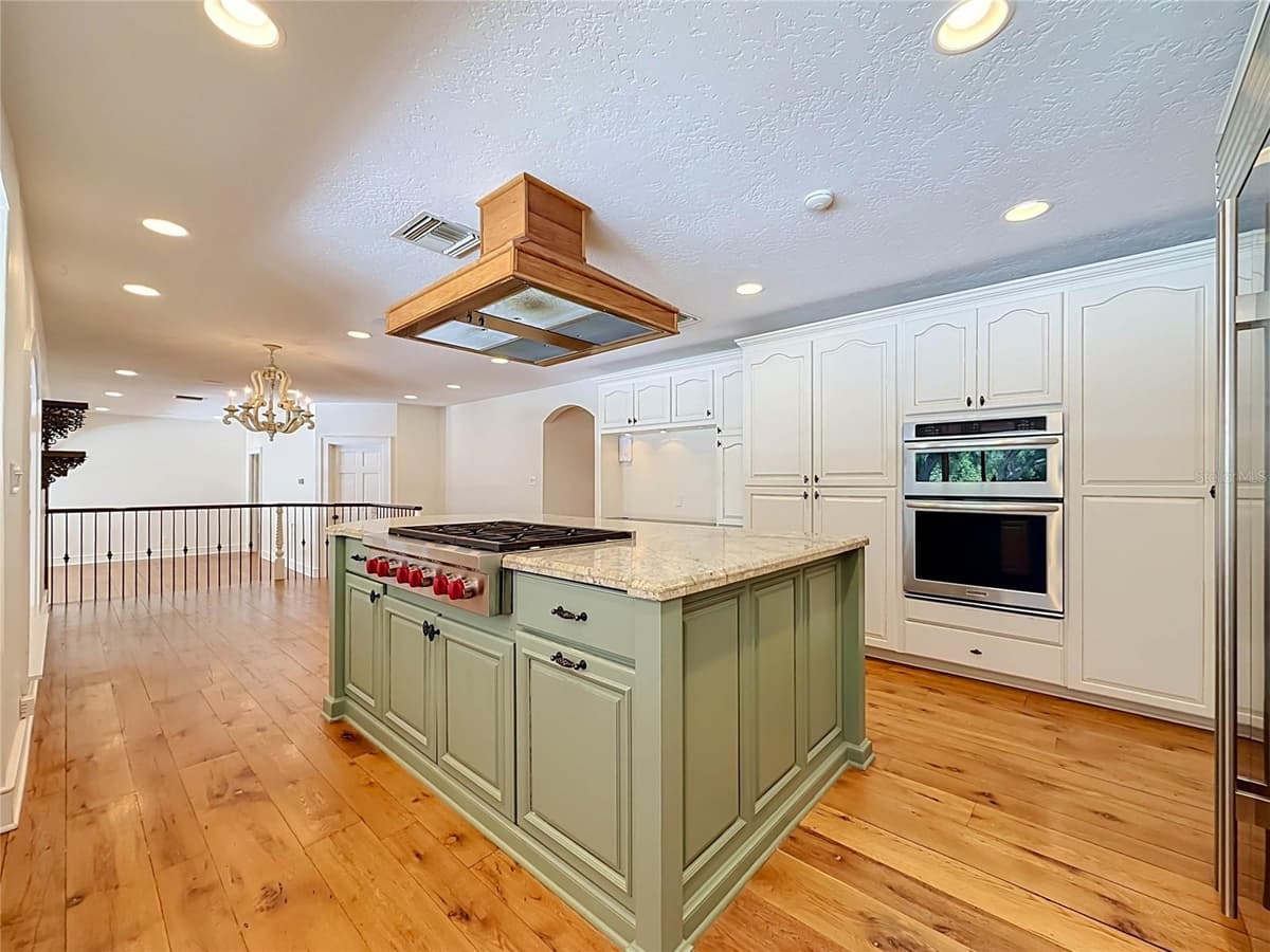 1850 OAK CREEK DRIVE — photo 18 of 72