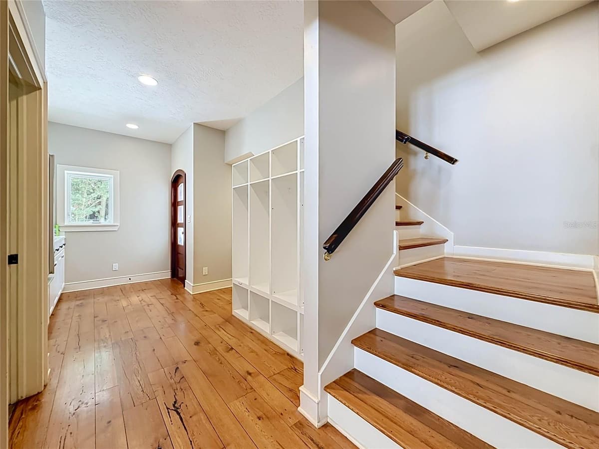 1850 OAK CREEK DRIVE — photo 25 of 72
