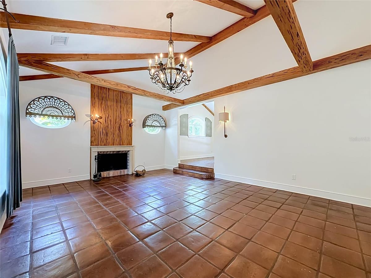 1850 OAK CREEK DRIVE — photo 10 of 72