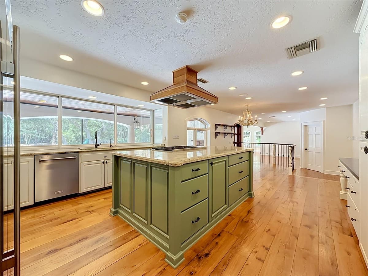 1850 OAK CREEK DRIVE — photo 16 of 72