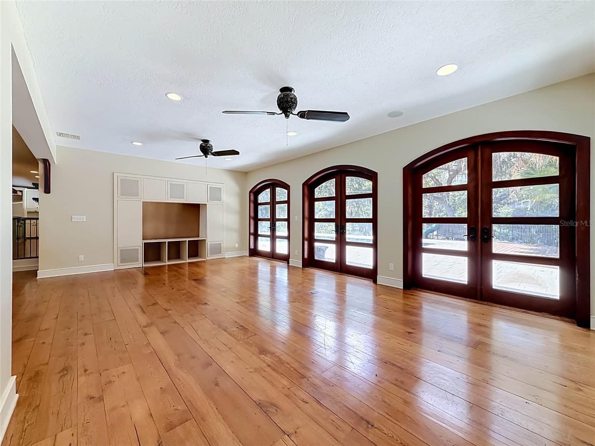 1850 OAK CREEK DRIVE — photo 23 of 72
