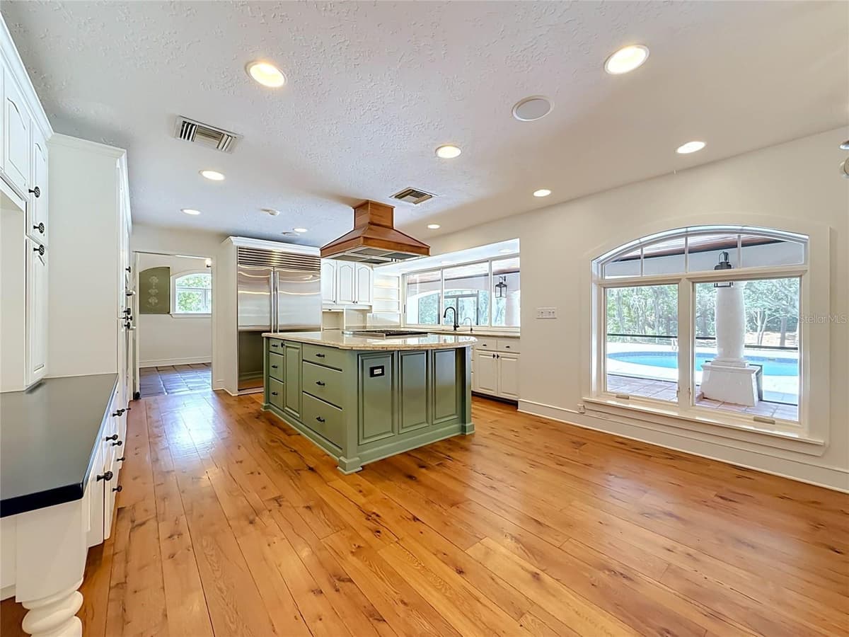 1850 OAK CREEK DRIVE — photo 15 of 72