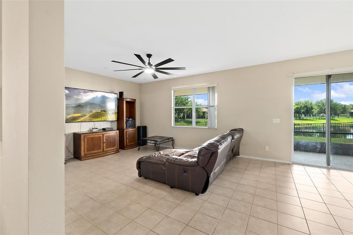 131 MULBERRY BRANCH COURT — photo 16 of 55
