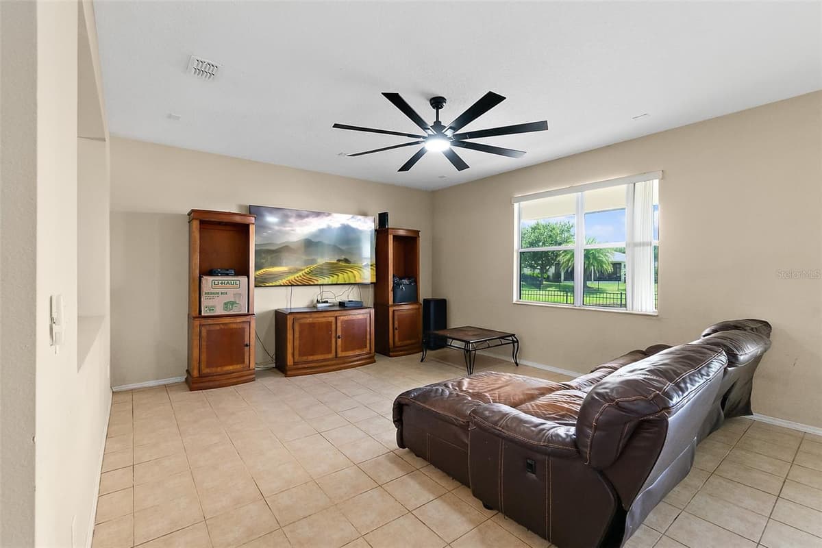 131 MULBERRY BRANCH COURT — photo 15 of 55
