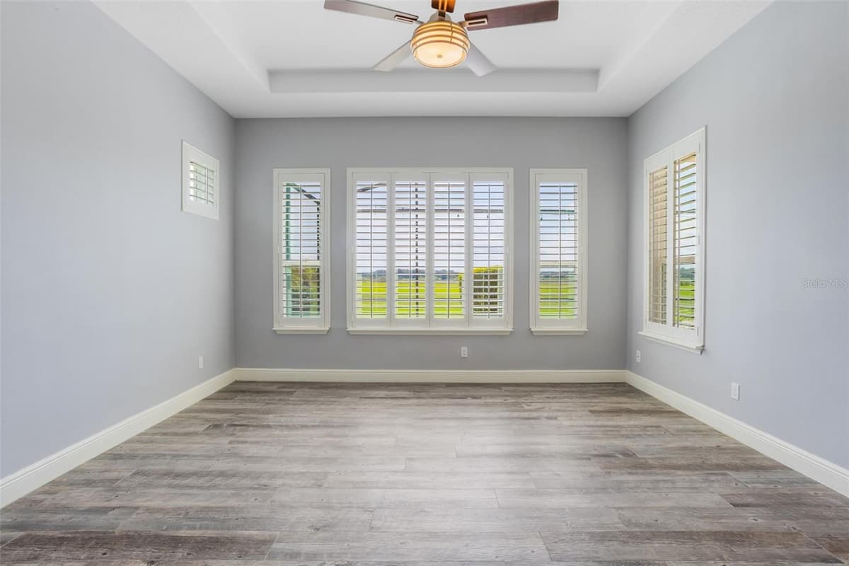 290 SILVER MAPLE ROAD — photo 21 of 61