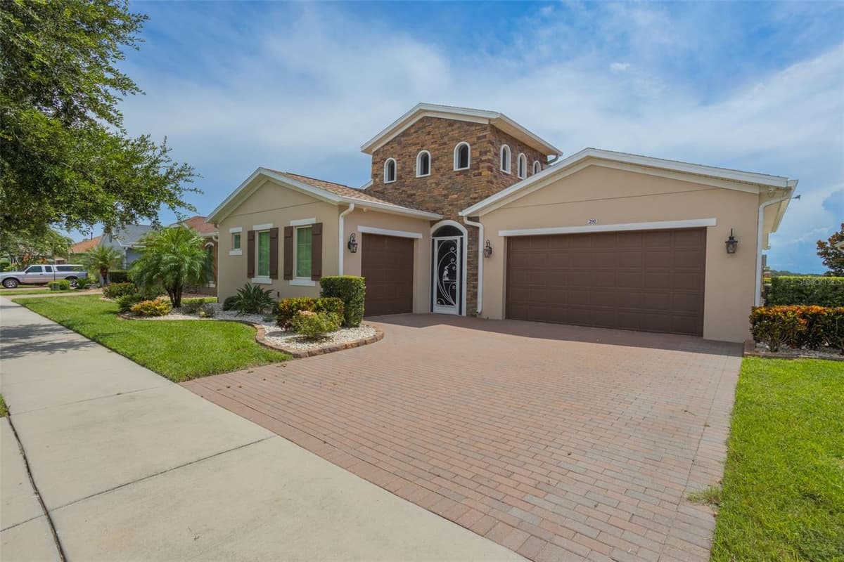 290 SILVER MAPLE ROAD — photo 1 of 61