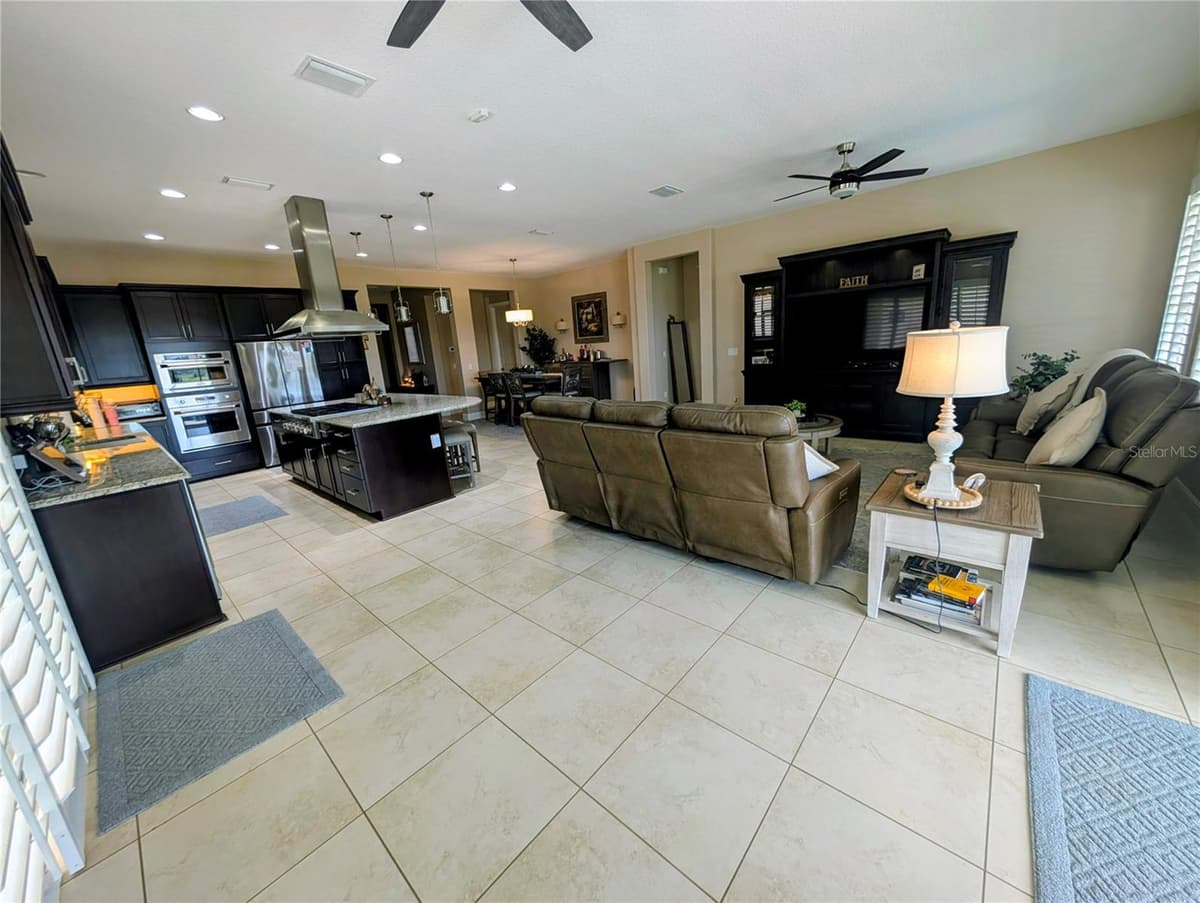 290 SILVER MAPLE ROAD — photo 7 of 61
