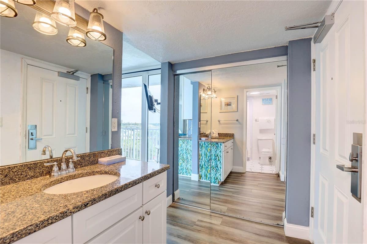 9980 GULF BOULEVARD — photo 9 of 28