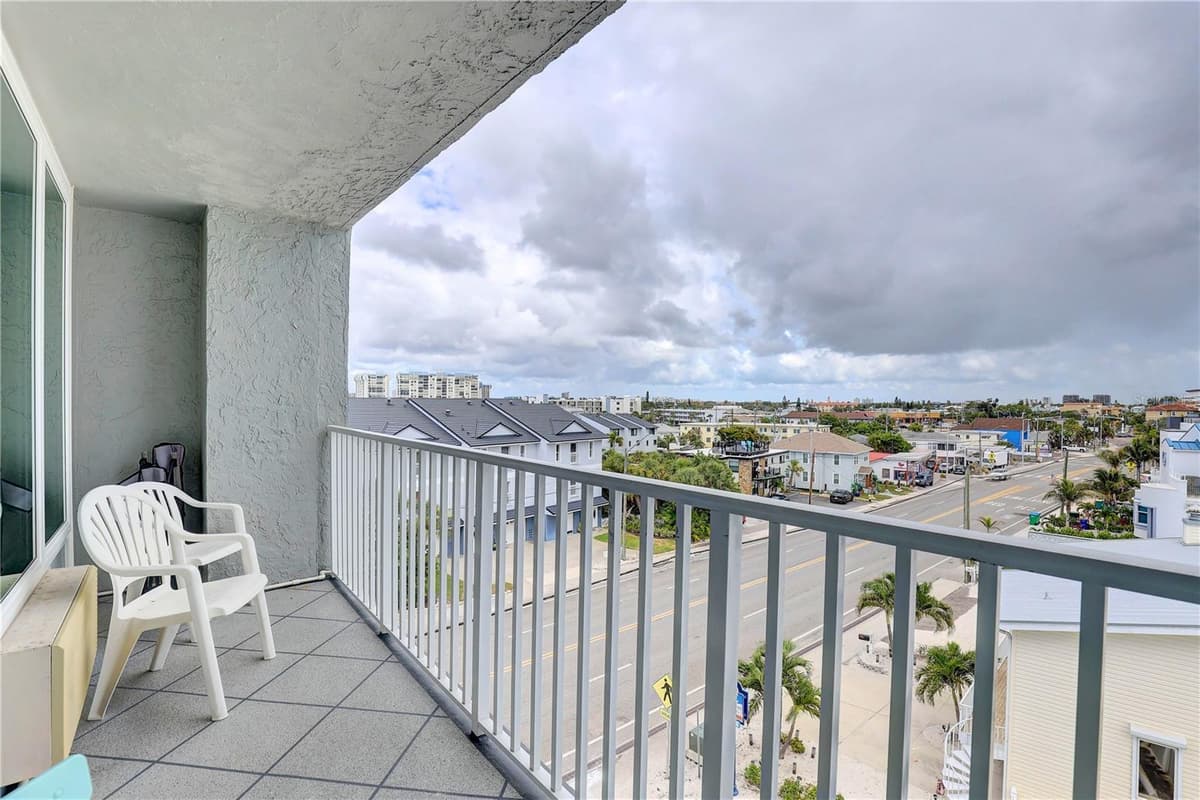 9980 GULF BOULEVARD — photo 13 of 28