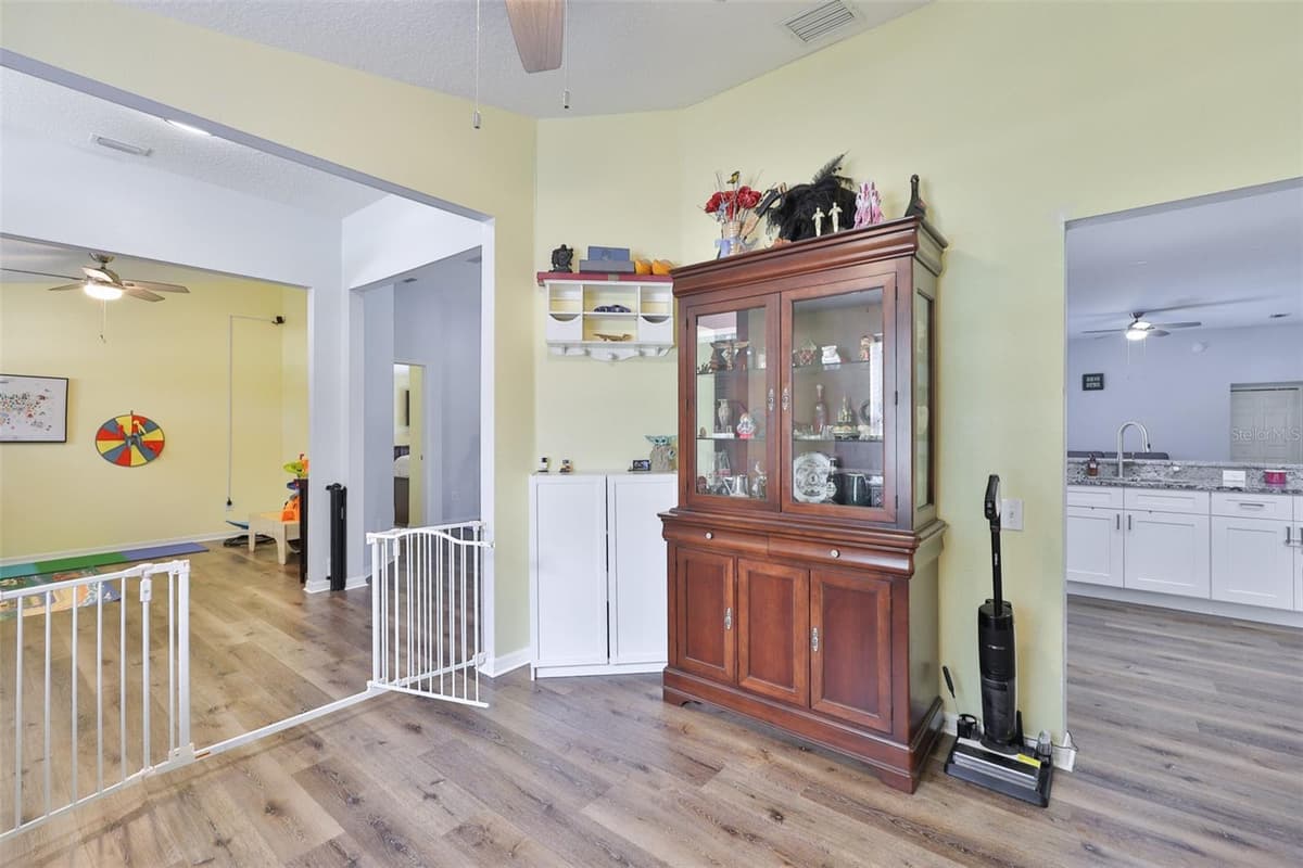 10234 BLOOMFIELD HILLS DRIVE — photo 15 of 47