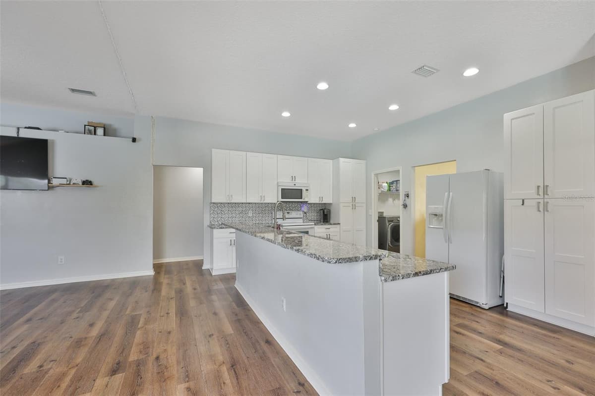 10234 BLOOMFIELD HILLS DRIVE — photo 9 of 47