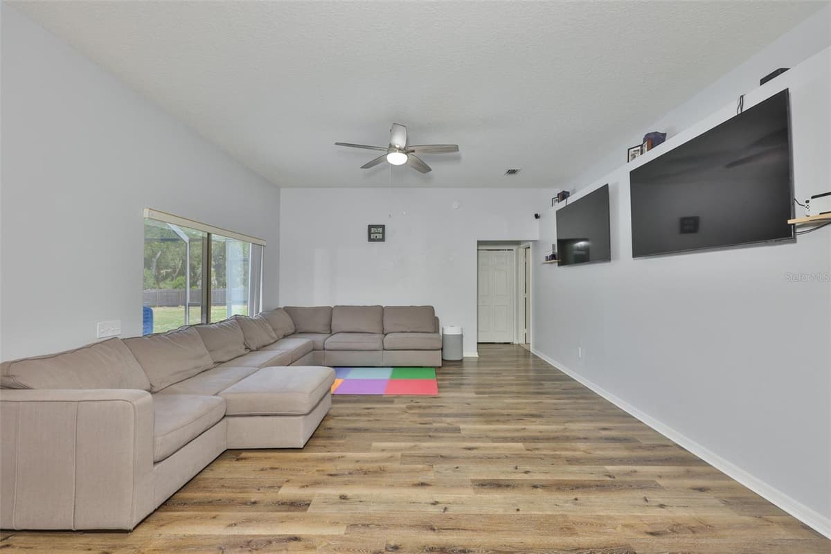 10234 BLOOMFIELD HILLS DRIVE — photo 13 of 47