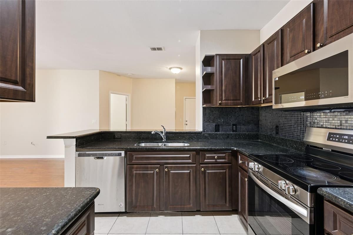 1460 LAKE SHADOW CIRCLE — photo 5 of 22