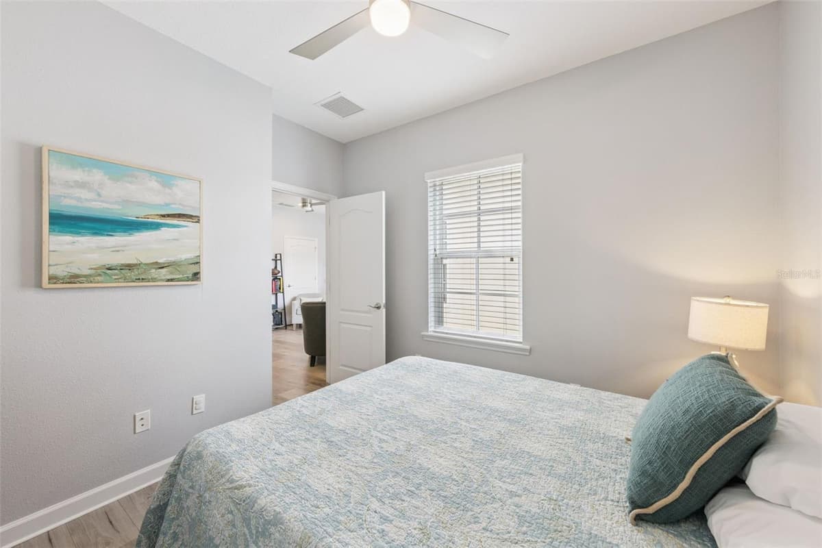 1426 RESOLUTE STREET — photo 27 of 43