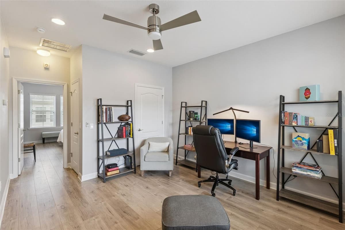 1426 RESOLUTE STREET — photo 17 of 43