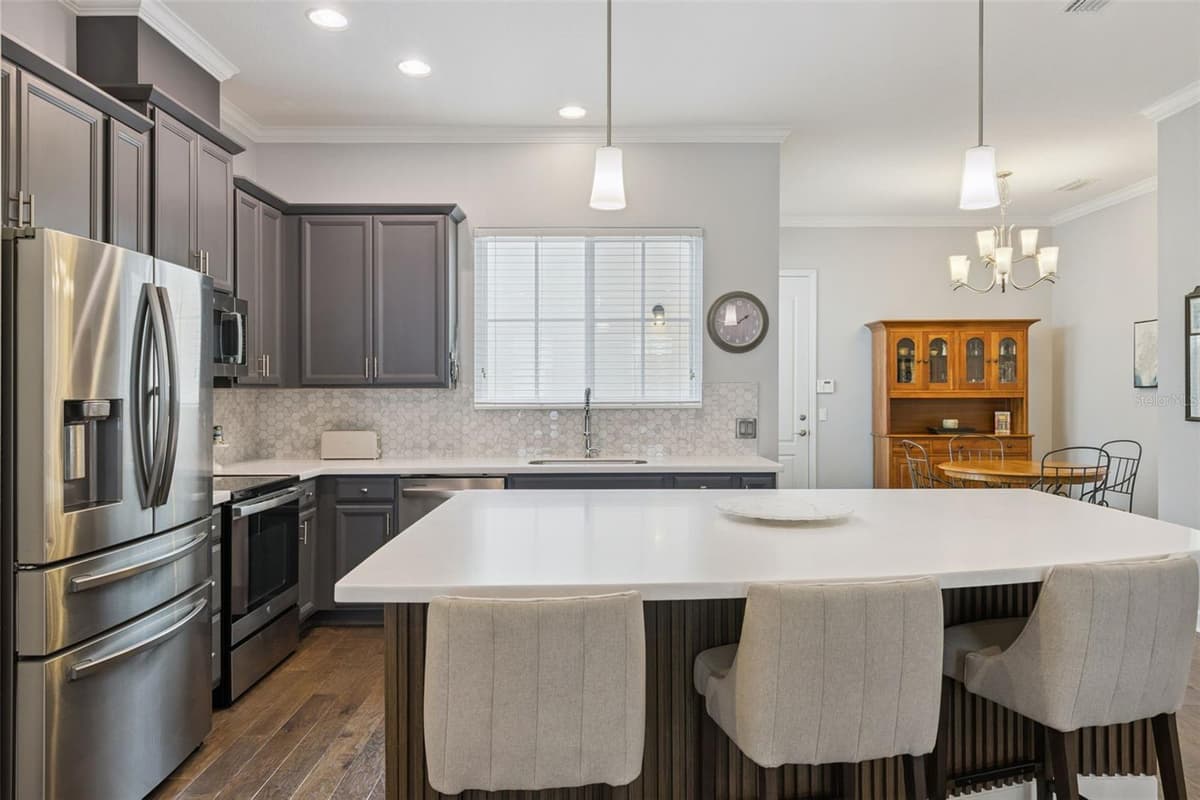 1426 RESOLUTE STREET — photo 10 of 43