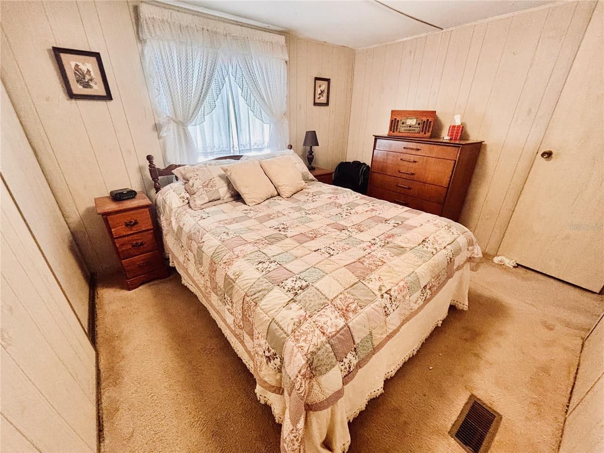 945 TARRSON BOULEVARD — photo 11 of 19