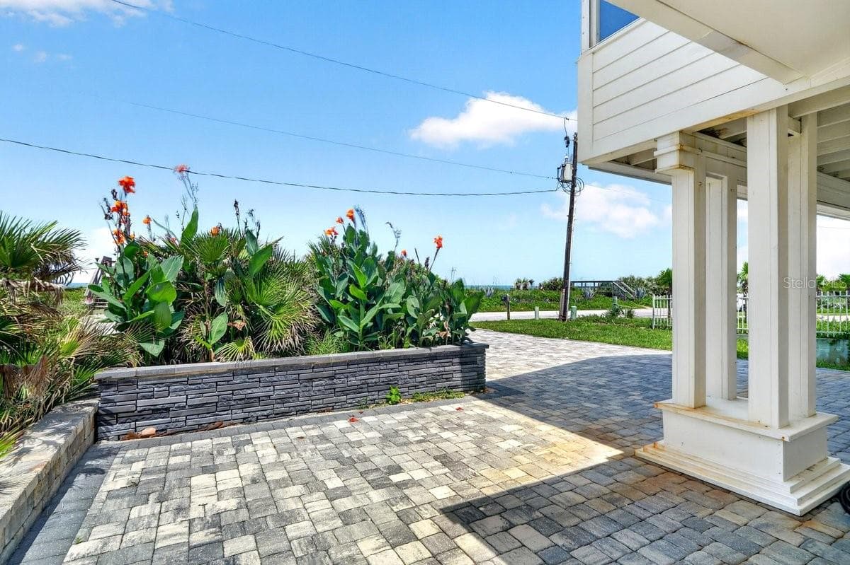 6118 ATLANTIC AVENUE — photo 11 of 81
