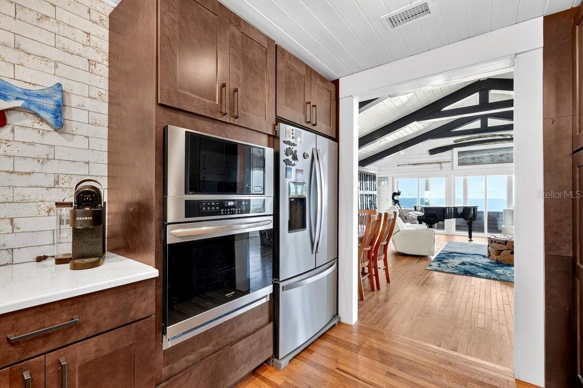 6118 ATLANTIC AVENUE — photo 33 of 81