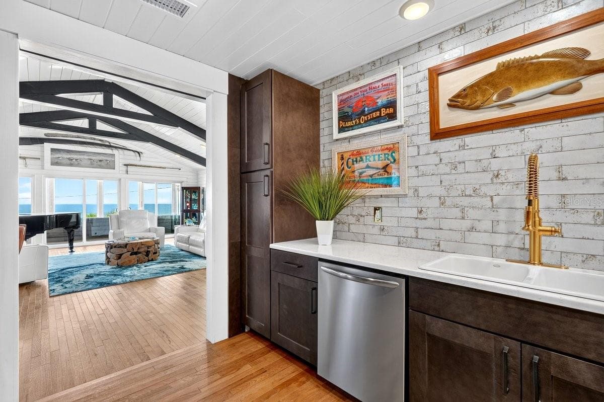 6118 ATLANTIC AVENUE — photo 32 of 81