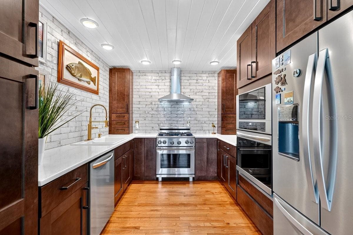 6118 ATLANTIC AVENUE — photo 30 of 81