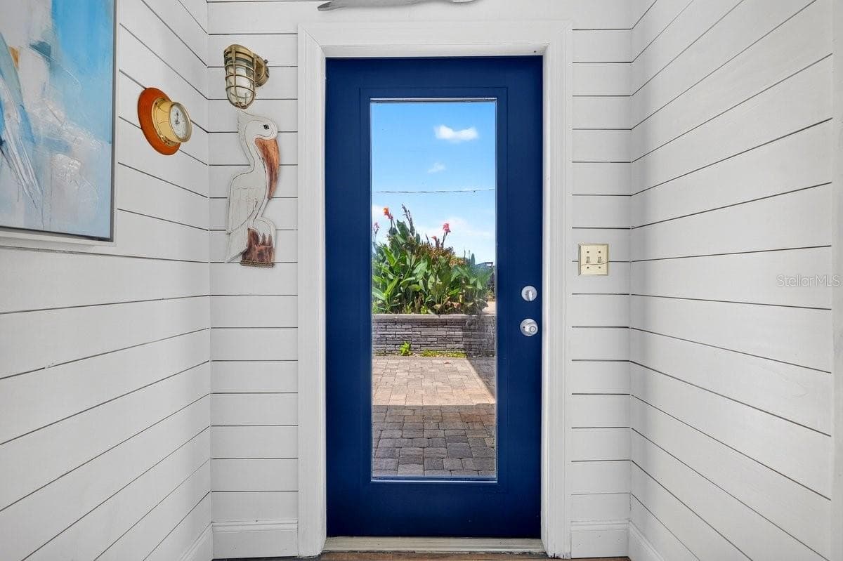 6118 ATLANTIC AVENUE — photo 13 of 81