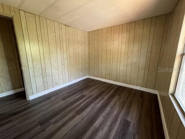 223 PEPPERTREE COURT — photo 11 of 29