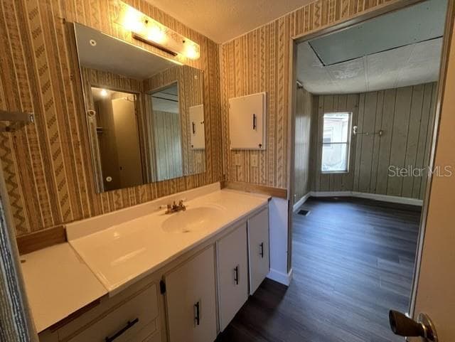 223 PEPPERTREE COURT — photo 17 of 29