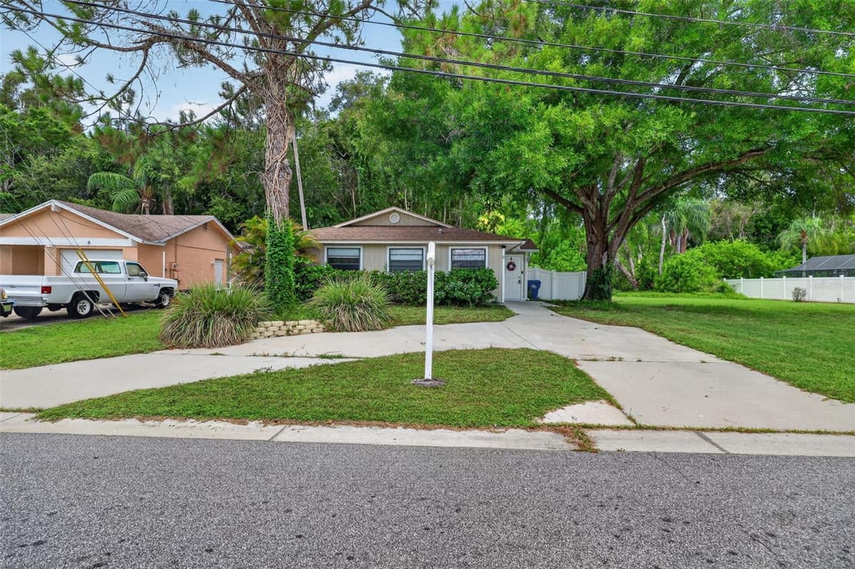 9 FRESHWATER DRIVE — photo 16 of 21
