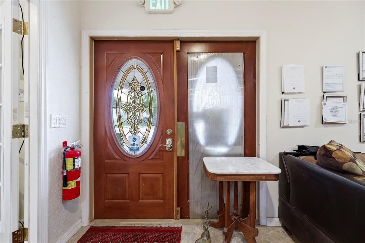 3526 ELLIS LANE — photo 9 of 56