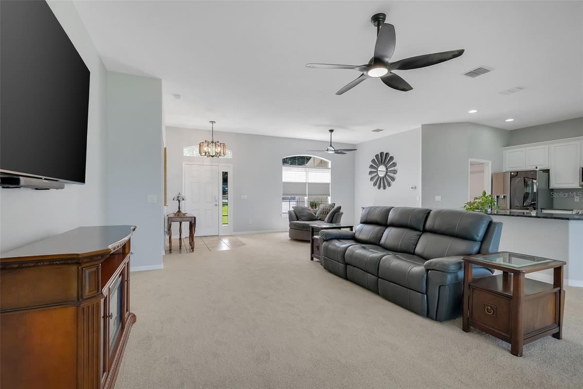 18233 ROSE STREET — photo 11 of 60