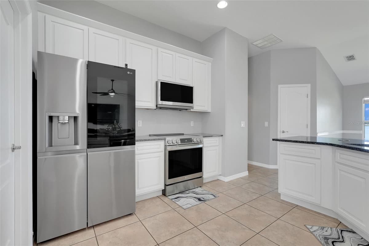 18233 ROSE STREET — photo 18 of 60