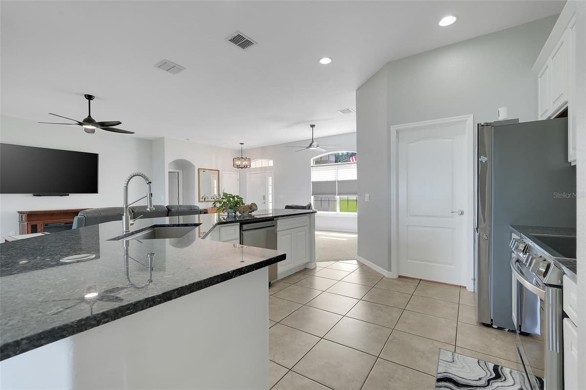 18233 ROSE STREET — photo 16 of 60