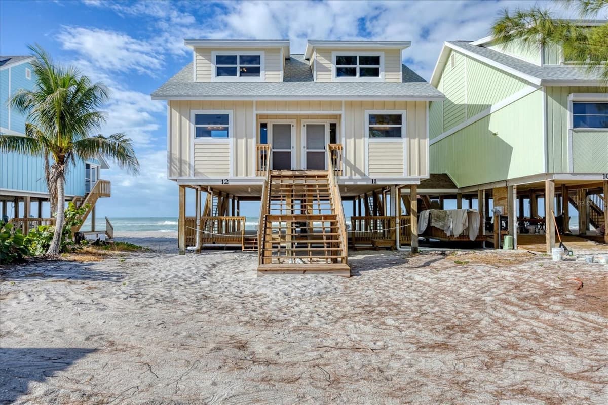301 GULF BOULEVARD — photo 2 of 34