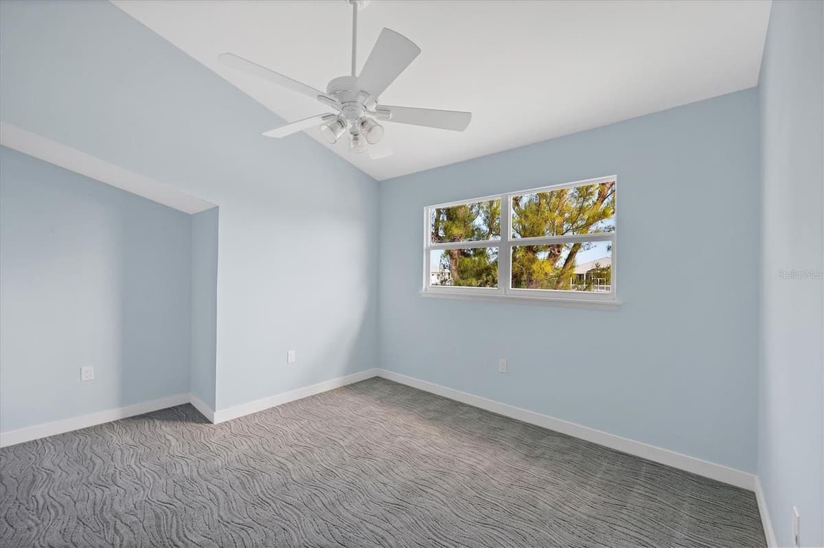 301 GULF BOULEVARD — photo 6 of 34