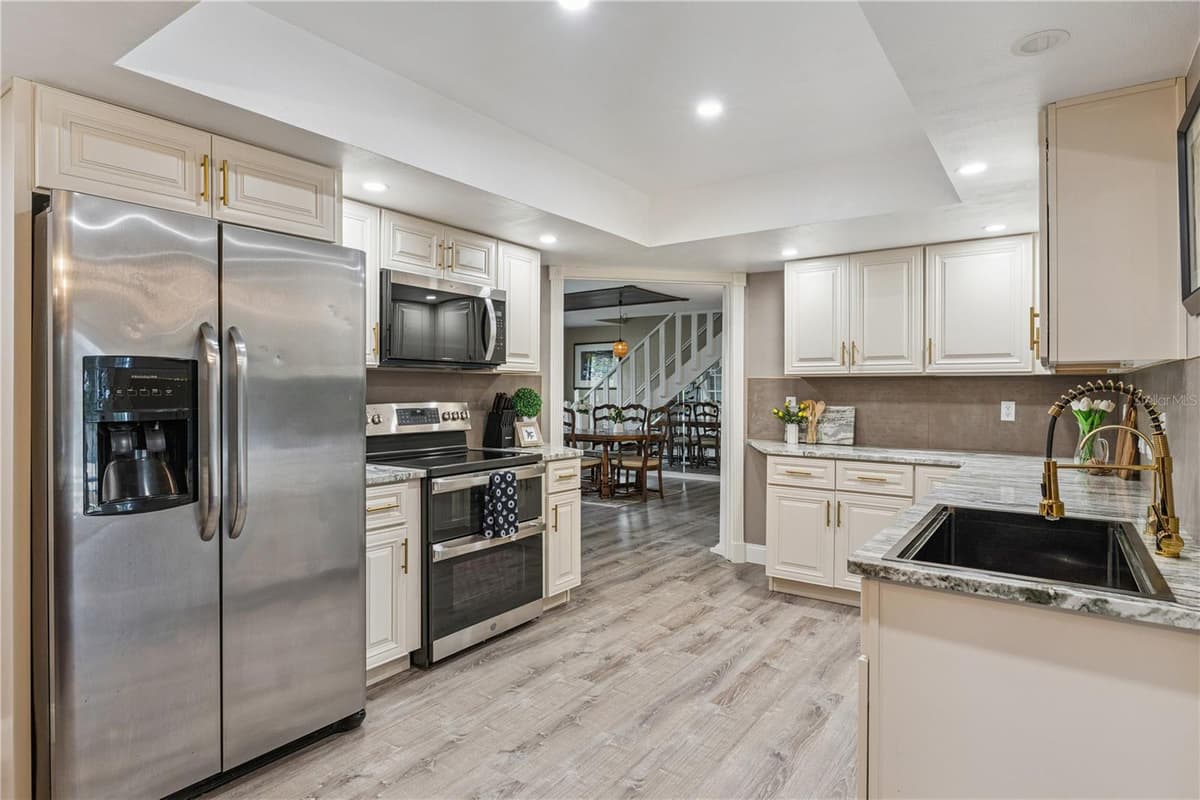 537 PELICAN BAY DRIVE — photo 8 of 58