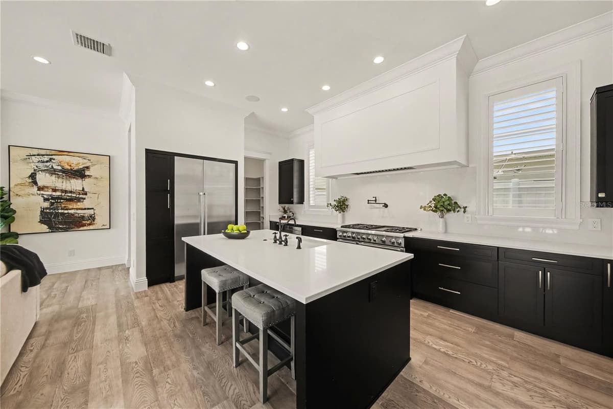 1750 WALNUT AVENUE — photo 12 of 55