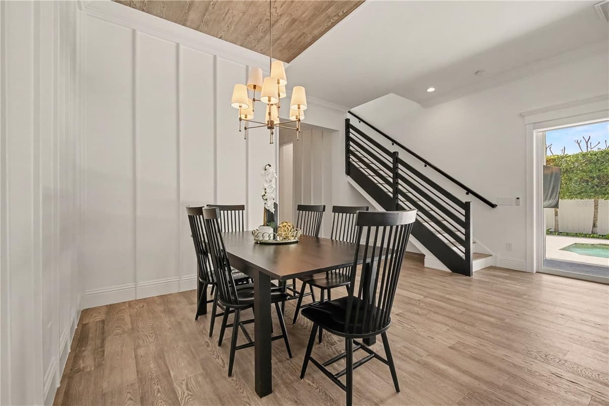 1750 WALNUT AVENUE — photo 11 of 55