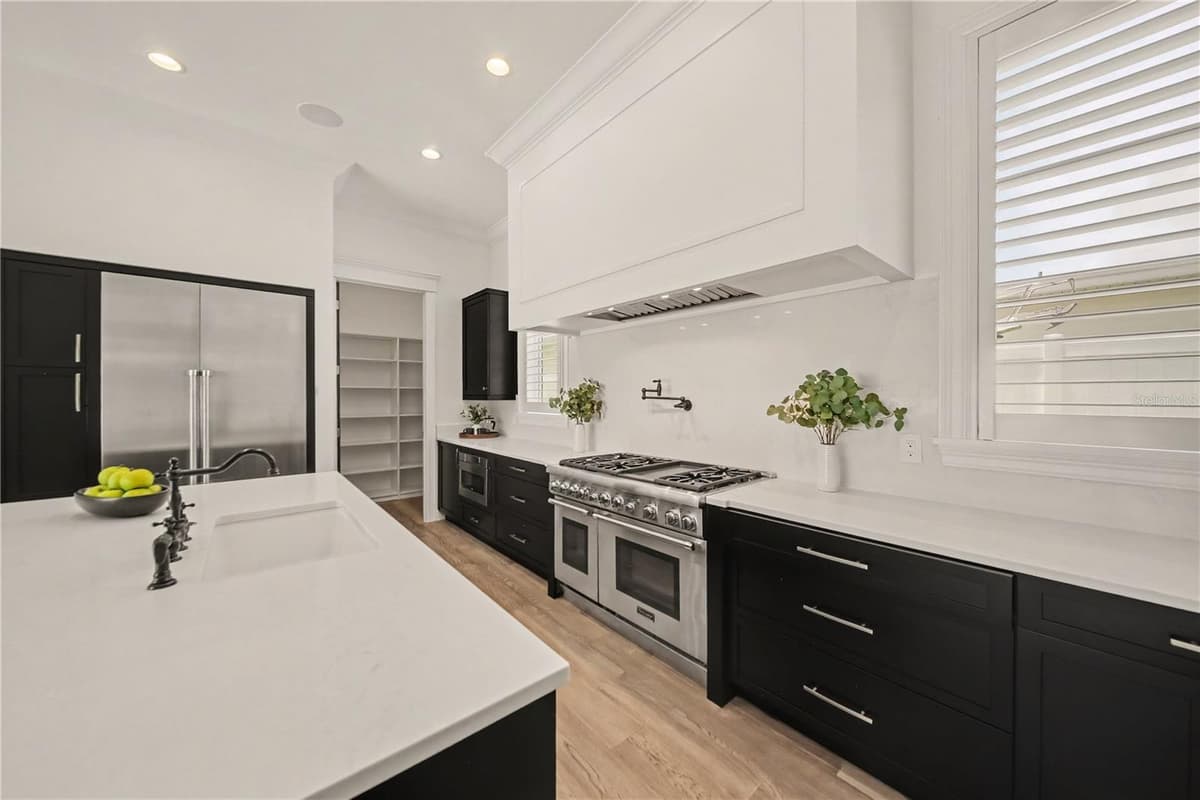 1750 WALNUT AVENUE — photo 16 of 55