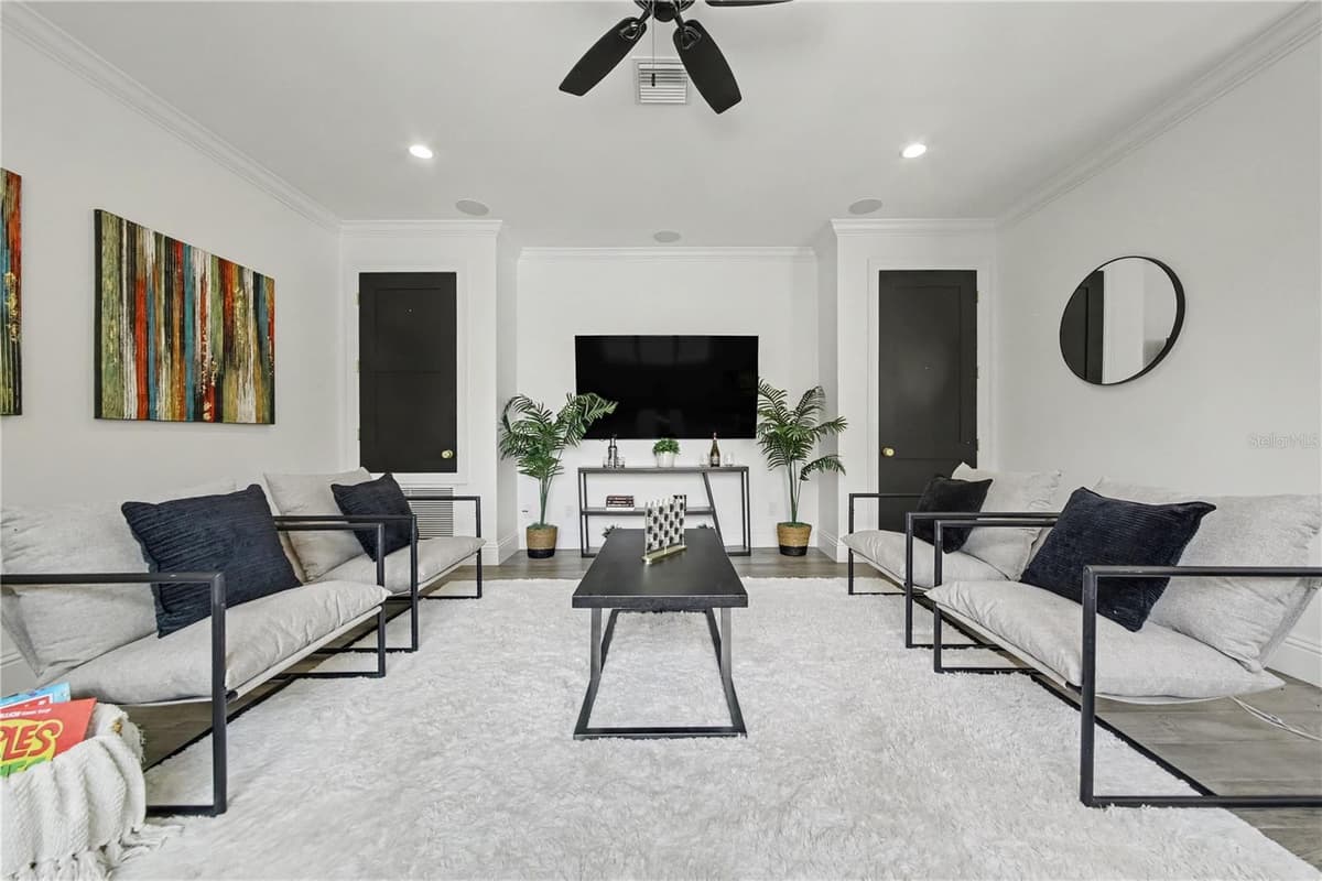 1750 WALNUT AVENUE — photo 33 of 55