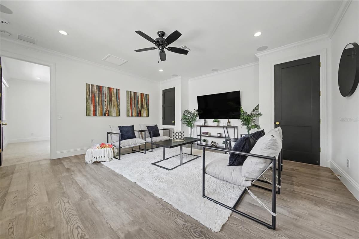 1750 WALNUT AVENUE — photo 32 of 55