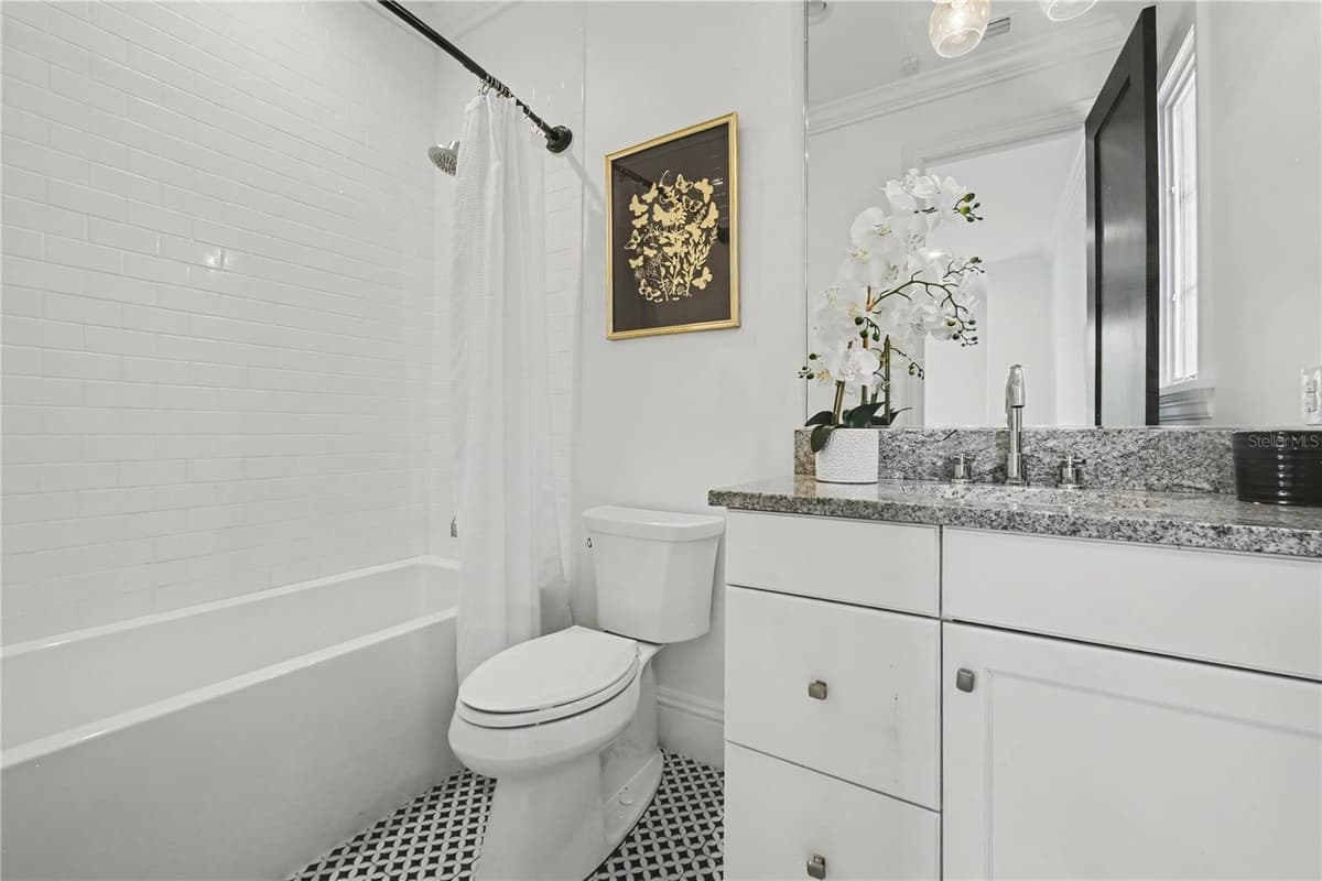 1750 WALNUT AVENUE — photo 36 of 55