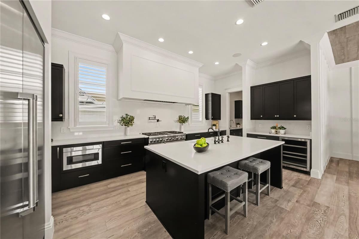 1750 WALNUT AVENUE — photo 13 of 55