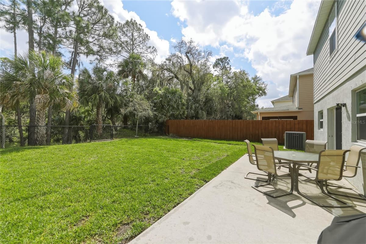 5573 REAGAN AVENUE — photo 36 of 40